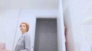 Pokimane Nude Nipples Popped In Sweater Leaked Video