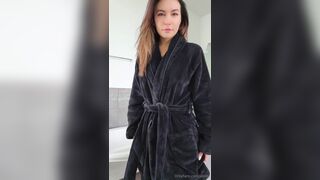 Alinity Full Nude Putting Lotion All Over Body Leaked Onlyfans Porn