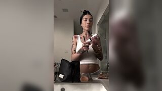 Bhad Bhabie Doing Makeup In Seethrough Skinny Porn Video Leaked