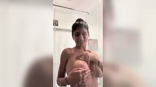 Mia Khalifa Playing Her Big Nude Tits Playing Leaked Onlyfans Video