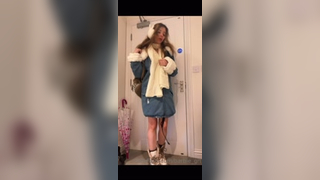 Barbie_grl Stripoff Her Winter Jacket Off And Spreading Pussy Onlyfans Video