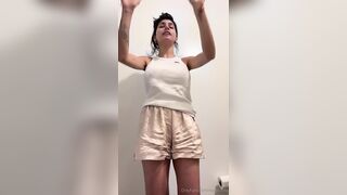 Mia Khalifa Strips Her Top And Drop Big Boobs Out Onlyfans