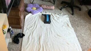 Showbobsjpg Stripping Off Naked On Bed Onlyfans Leak