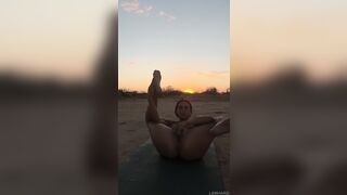 Lamar Chairez Doing Naked Outdoor Yoga And Masturbating Pussy Leaked Onlyfans Video