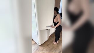 Kiarapeachlegit Joi Bare Tits Teasing For Her Stepbro Onlyfans Leak