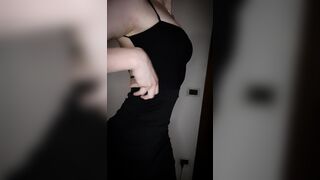 Artikleopard_artist In Black Dress Drops Her Nude Boobs Out Leaked Onlyfans Video
