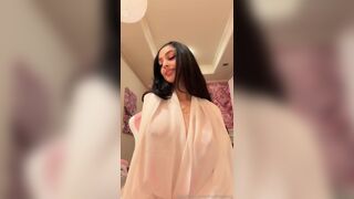 Divaflawless Boob Pressing and fingering