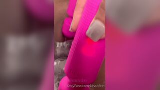Kkvsh Rides Glass Dildo Leaked Onlyfans Video