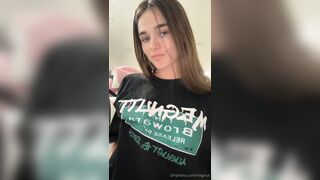Megnutt02 Nude Tits Dropping Out Leak Onlyfans
