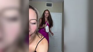 TikTok Influncer With 9k Viewers Got Nip Slipped On Live