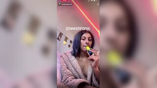 Emilyhodgson17 TikTok Streamer Slip Off Her Nipple On Live Leak