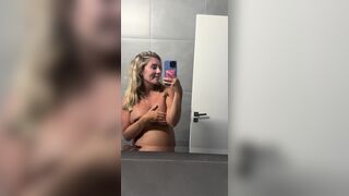Bonnie Blue Before Shower Selfie Of Her Preggo Nude Tits Fansly