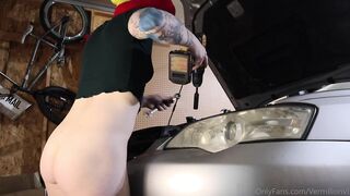 Vermilionvixen Half Naked In Garage Repair Her Car Posing Doggy Onlyfans