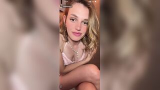 Fondenteviola Sexy Nipple Slip On Her TikTok Live