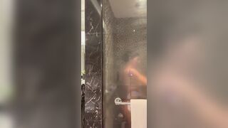 Mia Khalifa Smoking A Joint And Full Naked Bath After A Long Day Onlyfans