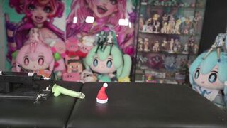 Strawberrytabby Fuckmachine Digs Hairy Cunt On Livestream