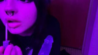 Pupcoraa Alien Eyes Bbw Fuckmachine Digs Her Big Nude Pussy In Livestream