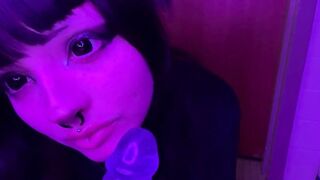 Pupcoraa Alien Eyes Bbw Fuckmachine Digs Her Big Nude Pussy In Livestream