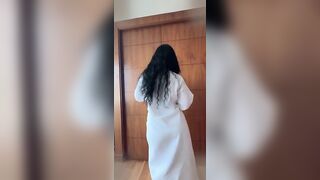 Alexandra Woe Teases With Seductive Ass Shaking