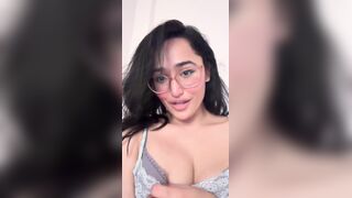 Kajal Pandey sexy body teasing leak