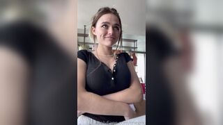 Megnutt02 Strip Black Top And Pull Her Bare Tits Out Onlyfans