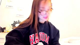 Ellieleen Nude Pussy Rubbing In Livestream Video