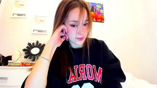 Ellieleen Nude Pussy Rubbing In Livestream Video