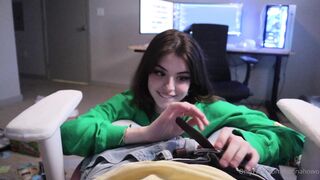 Hannah Owo Giving Head To Her Bf Onlyfans Sextape