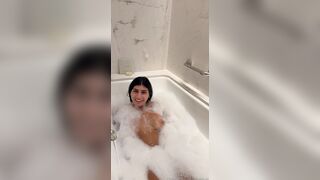 Mia Khalifa Covers Pussy But Lots Of Bare Ass Onlyfans