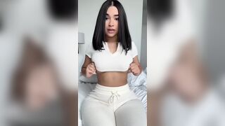 Urbabydollxo Drop Her Big Nude Melons Out