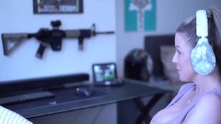 Brooklyn Chase Gamer Girl Rides Cock While Playing Leak Video