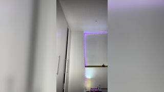 Voulezj Oil Her Nude Tits And Playing On Onlyfans Livestream