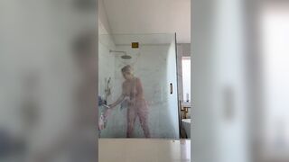 Milkmariedes Fully Nude Livestream Taking A Shower Onlyfans Video