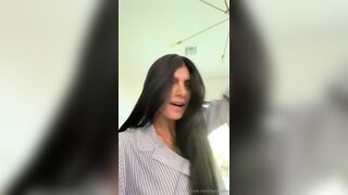 Mia Khalifa Hangout With Bleach Music With Her Bare Tits Out Onlyfans Video