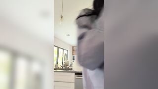 Mia Khalifa Hangout With Bleach Music With Her Bare Tits Out Onlyfans Video