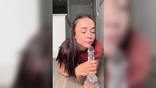 Queenkalinxxx Masturbating Pussy On Kitchen Floor And Rides Glass Dildo Onlyfans Leak